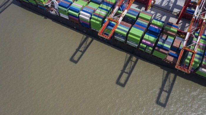 China Clamps Down on High-Speed Traders, Removing Servers