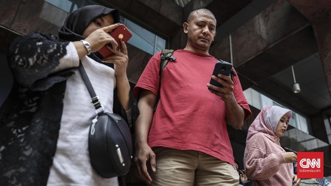 Aturan Baru Uni Eropa, HP Wajib Pakai Baterai Lepas Pasang Tahun 2027